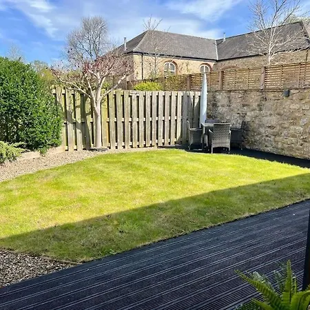 The Cart House At Snape Castle Mews *